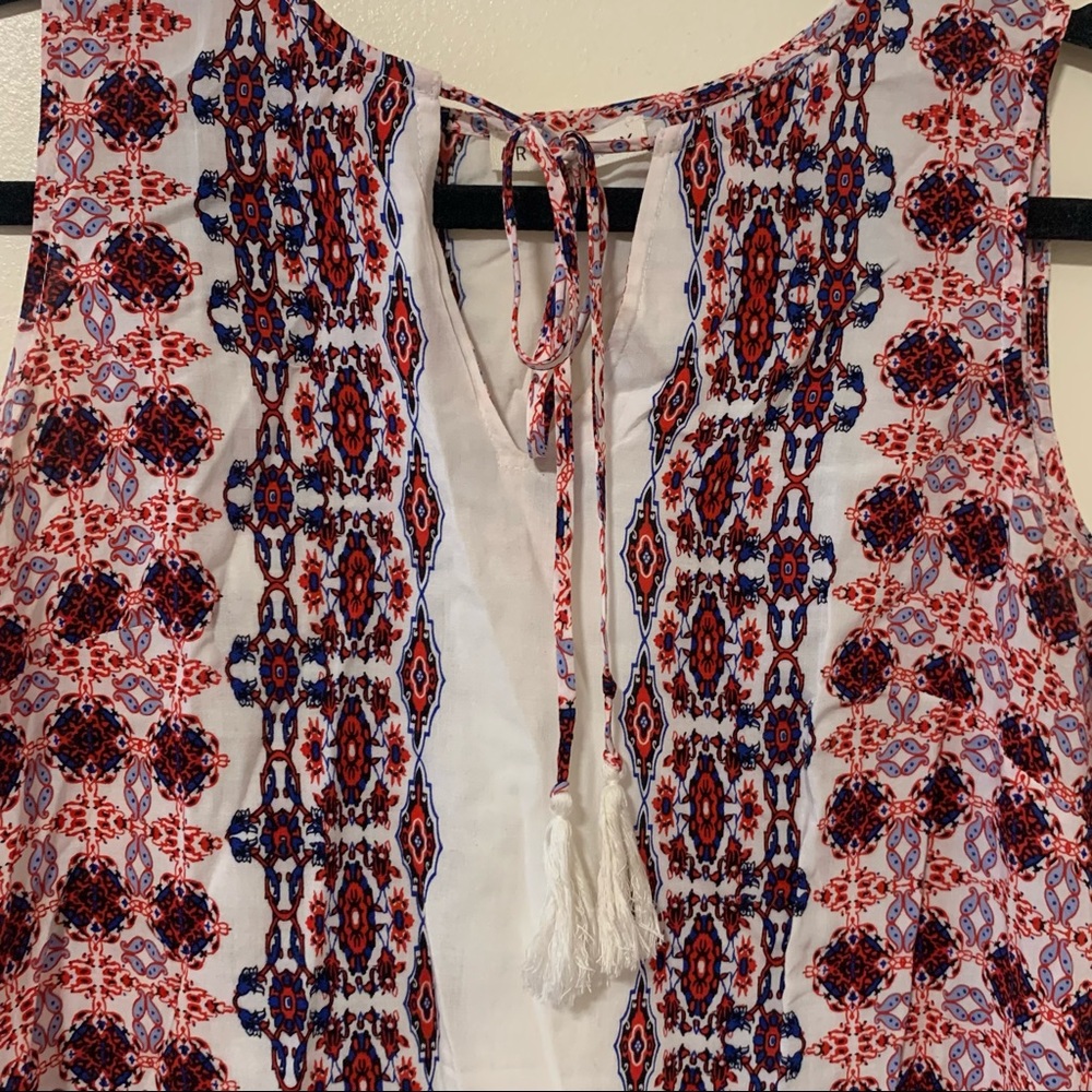 Patterned Keyhole Tank - Picture 2 of 5